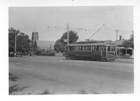 Tram 31 at Pleasant St