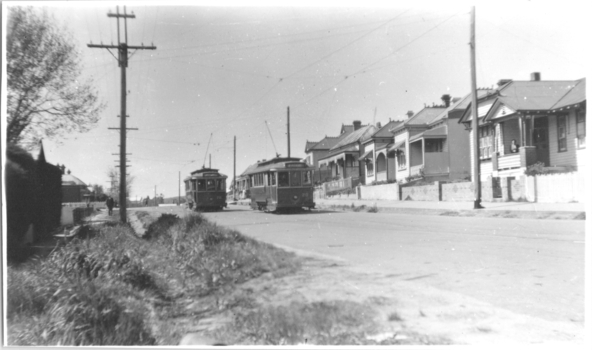Ballarat No. 20 (Mt Pleasant) and No. 26 (Gardens) crossing at the Grant St loop,