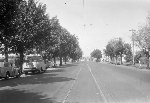 Moorabool St, looking south at the Kardinia Park loop