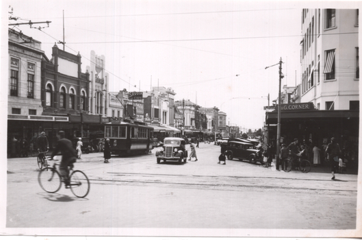 Geelong tram No. 2 at T&G Corner Geelong