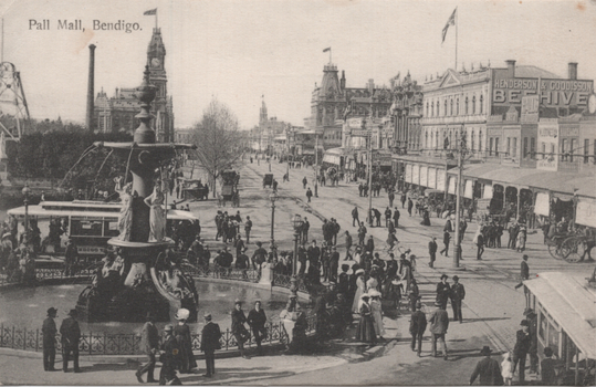 "Pall Mall Bendigo" and Alexandra Fountain.