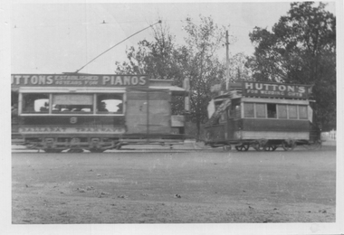 ESCo tram 8 and trailer