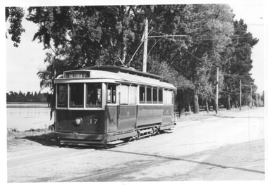 Tram 17 Wendouree Parade - 1950s