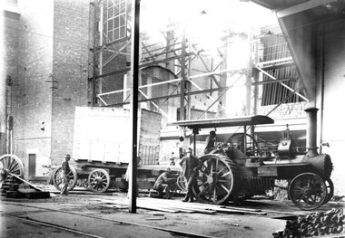 Traction engine during building of Geelong Power Station c.1920
