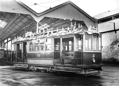Geelong Tramways Duncan and Fraser tramcar No. 3 decorated with flags c.1916-1918