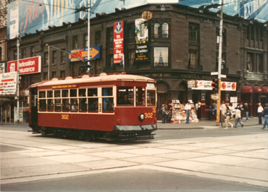 Bendigo - Adelaide 302 in Melbourne - Flinders and Swanston