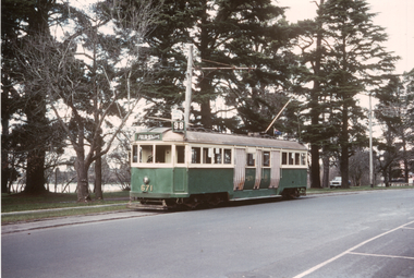 Tram 671 Wendouree Parade