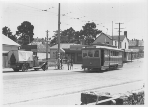 Tram 33 Main and Barkly Sts.
