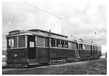 Tram 33 and bogie car at Sebastopol.