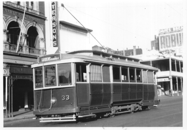 Tram 33 lower Sturt St.