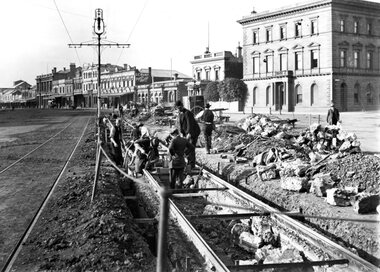 Geelong Tramway relaying sunken stringer track. c. 1914.