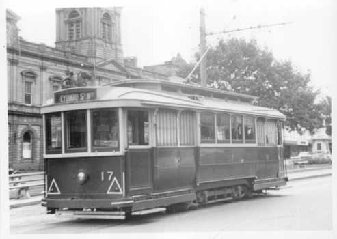 Ballarat tram No. 17 City