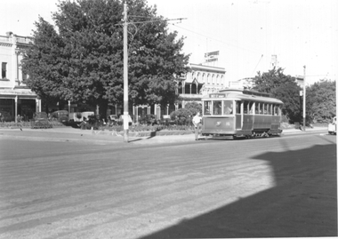 Ballarat tram 16 Sturt St