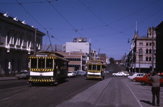 Trams 26 and 27 shunting in Lydiard St North Xover