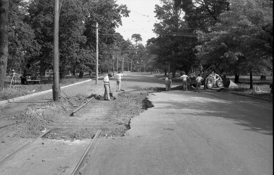 Excavation of Wendouree Parade for Depot Junction track work.