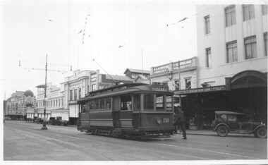 Geelong tram 26 - Moorabool St.