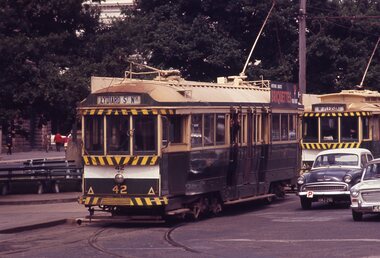 Ballarat City tram stop tram 42 turning into Lydiard St Nth from Sturt St
