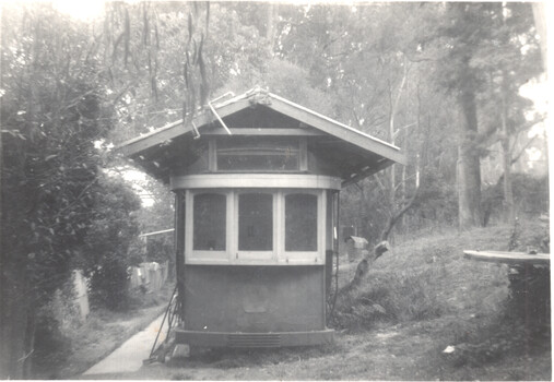 tram 121 Mount Evelyn