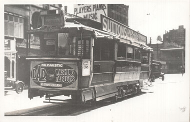 ESCo tram 18 - Sturt St