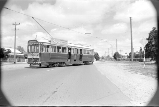 SECV Ballarat 43 crossing Albert St Sebastopol.