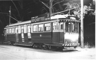 Photograph - SECV Ballarat tram 42 - depot junction, Len Millar, April 1970
