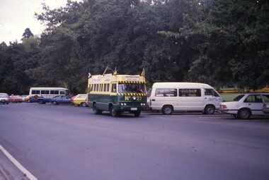 Shuttle bus - alias tram 27
