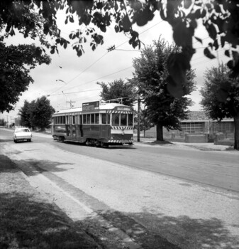 35 outbound in Lydiard St at Gregory St loop.