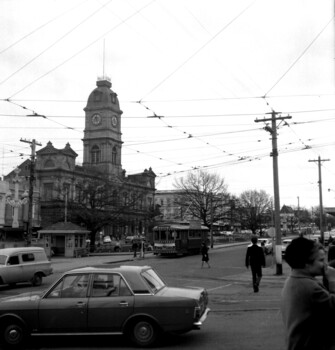 17 at Sturt and Lydiard Sts corner.
