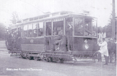 MESCo tram 4 first tram