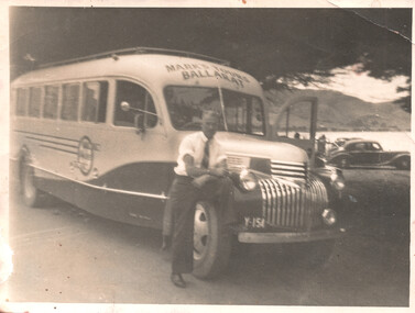 Marks Tours Ballarat coach
