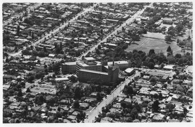 Photograph - Aerial view of Box Hill Hospital, Simon Fox, 1/12/1994 12:00:00 AM