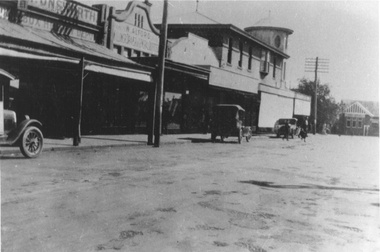 Photograph - Station Street