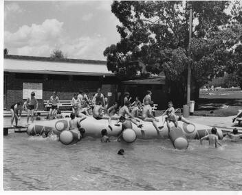 Photograph - Box Hill pool