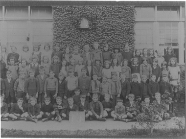 Photograph - Box Hill Primary School, Grade 4, c1924