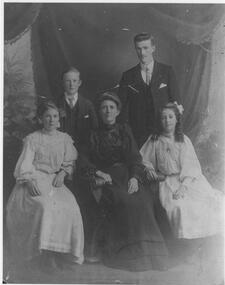 Photograph - Daniel family, 1910