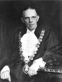 Photograph - Mayor Box Hill E J Ellingworth