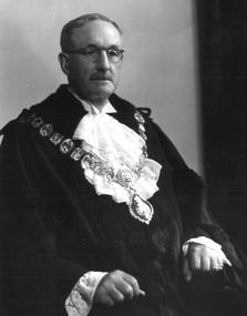 Photograph - Mayor Box Hill W A Kemp, Stuart Tompkins Studios