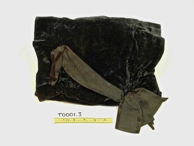Clothing - Muff, Late 1800s