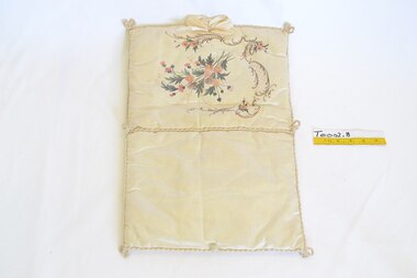 Textile - Needle book