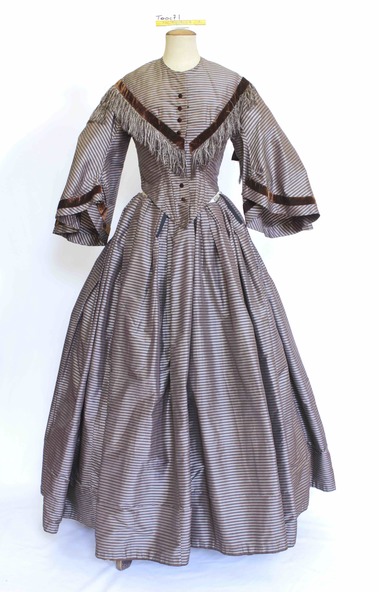 Dress, Day dress, Circa 1850