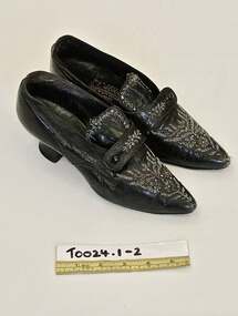Footwear - Shoes, 1880-1900