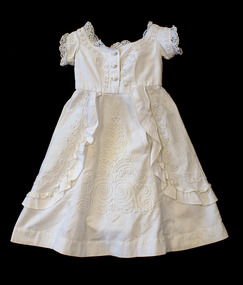Dress, Child's dress, circa 1900