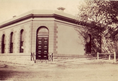 IMAGE REPRODUCED BY CLUNES MUSEUM