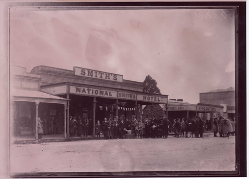 PHOTOGRAPH OF NATIONAL SMITHS HOTEL, CLUNES