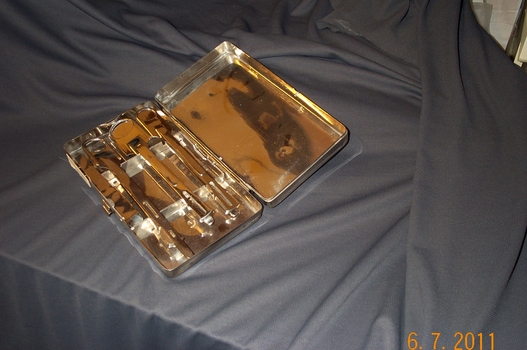 Instruments from Clunes & District Hospital