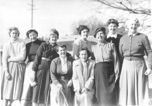 GROUP OF 9 LADY GOLFERS