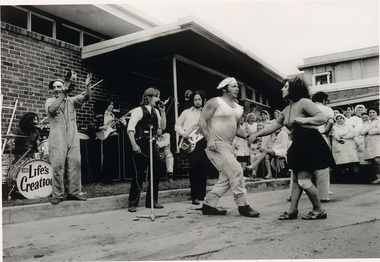 Photograph, Bruce POSTLE, Lunchtime at Borthwicks, 1971