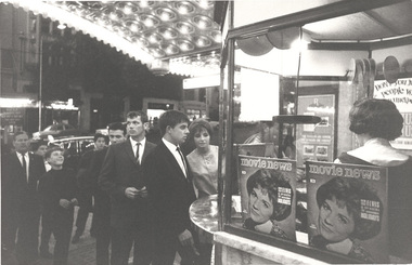 Photograph, Mark STRIZIC, Regent Cinema in Collins Street, 1967 (printed 1994)