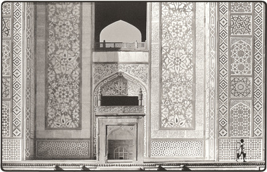 Photograph, Mark STRIZIC, At Agra, India, 1964 (printed 2004)