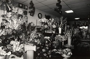 Photograph, John IMMIG, Bloomin' Buds florist, Horsham, 2003